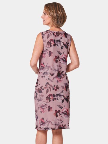 Goldner Kleid in Pink