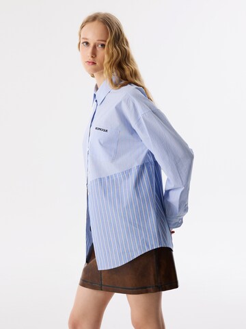 Twist Blouse in Blue