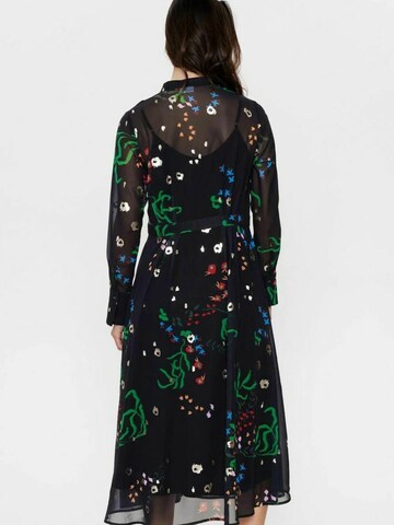 Robe-chemise 'NUKYNDALL' NÜMPH en noir