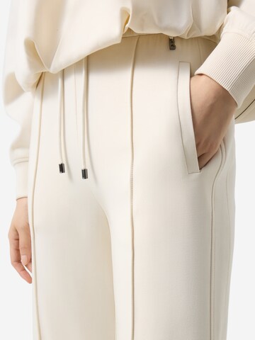 BOGNER Loosefit Bundfaltenhose 'Cassie' in Weiß