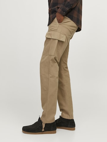 Loosefit Pantalon cargo JACK & JONES en marron