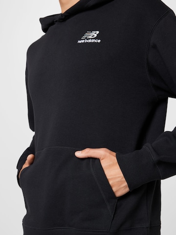 new balance Sweatshirt 'Essentials' i svart