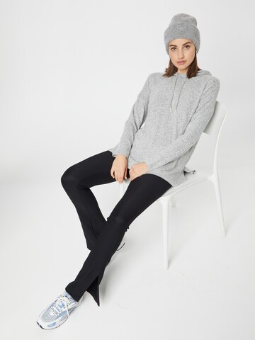 Stitch and Soul Pullover in Grau