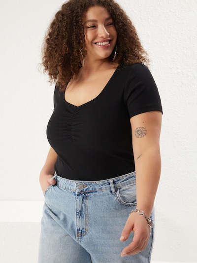 Trendyol Curve Футболка в Черный, Обзор товара