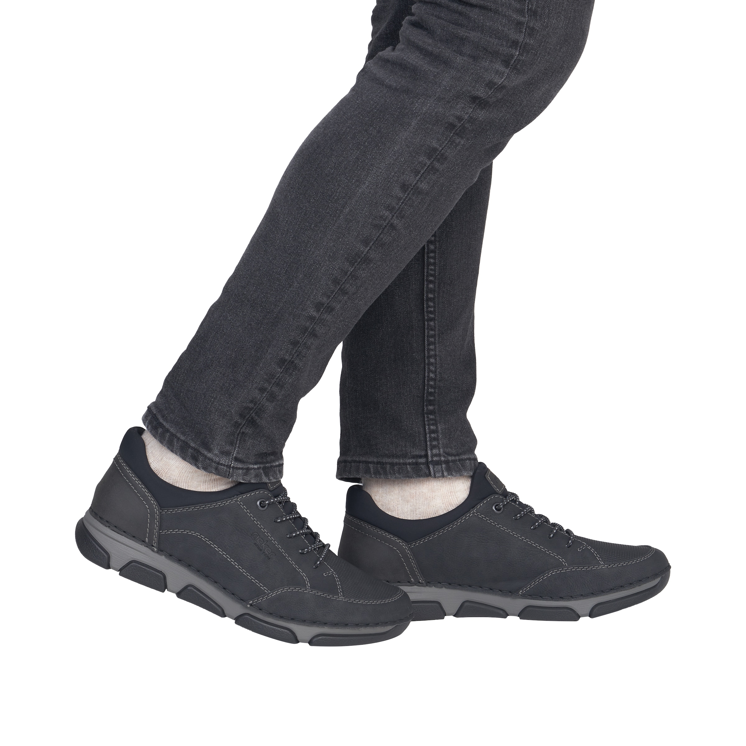 Rieker Slip On in Schwarz: Vorderseite