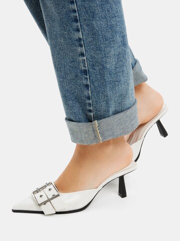 Mule Bershka en blanc