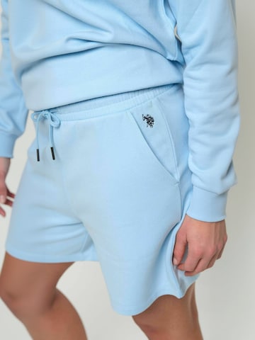 U.S. POLO ASSN. Regular Shorts ' UWMaeve ' in Blau