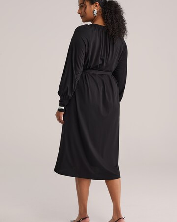 WE Fashion Платье в Черный