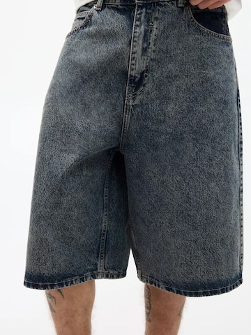 Loosefit Jeans di Pull&Bear in blu