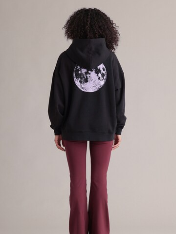 Hey Honey Sweatshirt 'Moon' in Schwarz