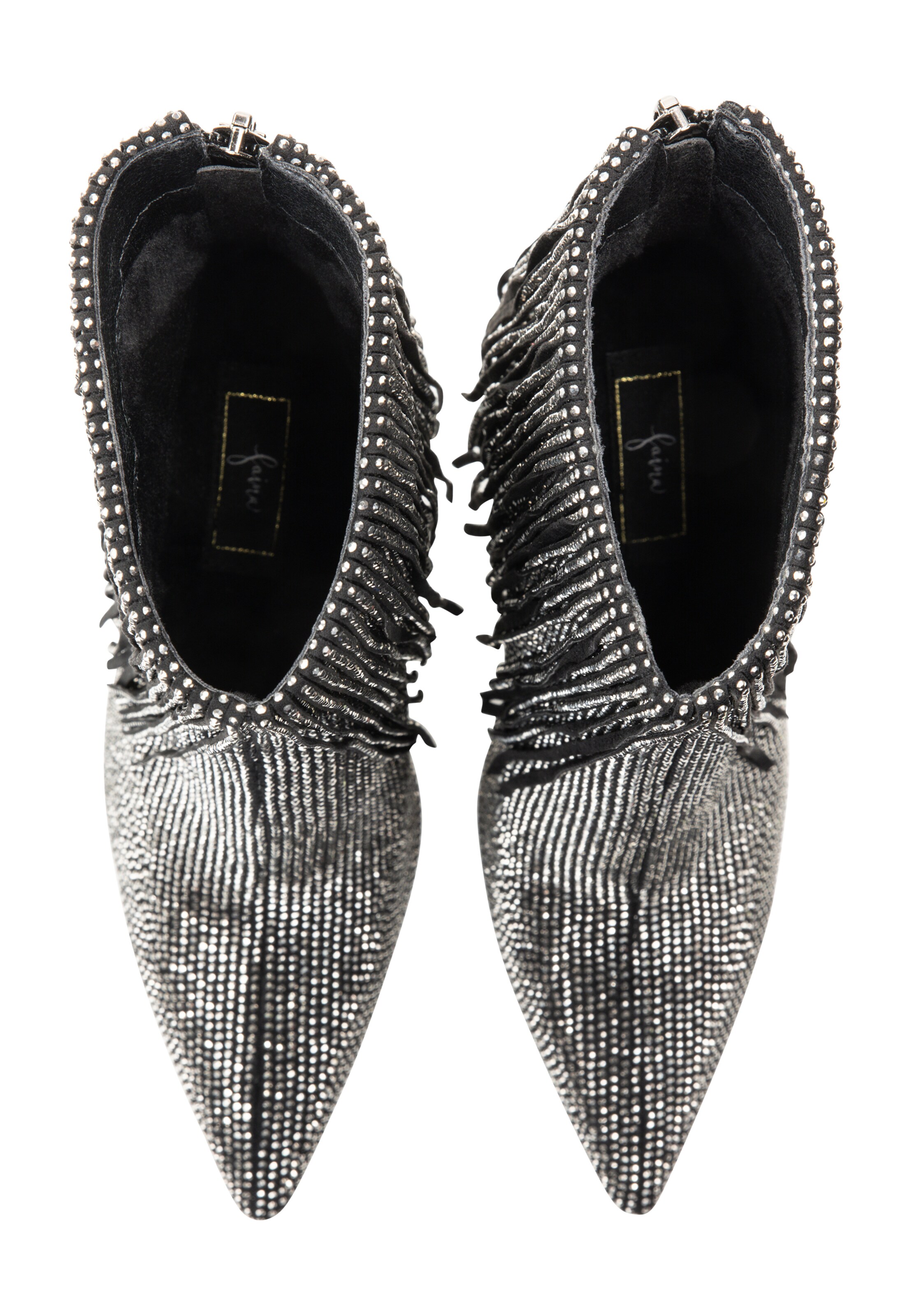 faina Gležnarji | srebrna barva