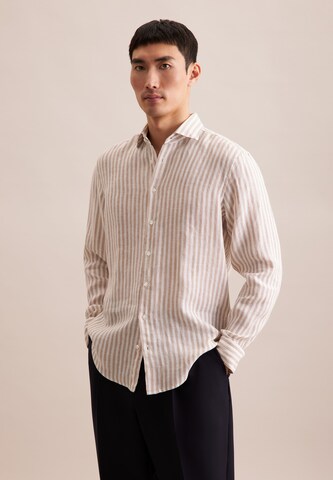 Coupe regular Chemise business SEIDENSTICKER en beige : devant