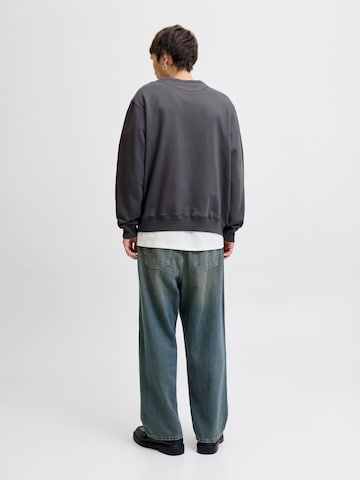 Sweat-shirt 'JORNorrebro' JACK & JONES en gris