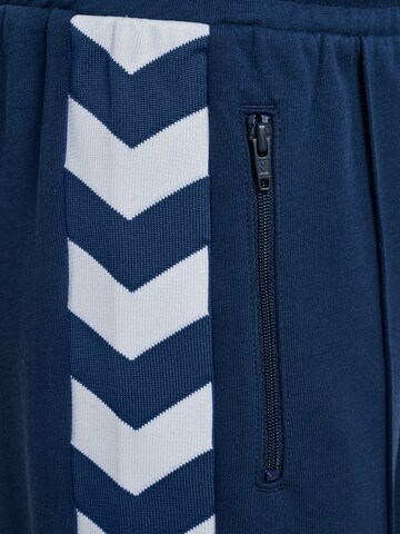 Hummel Regular Shorts in Blau