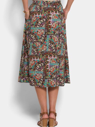 Goldner Rock in Mischfarben