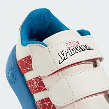 ADIDAS SPORTSWEAR Кроссовки 'Adidas x Marvel Spider-Man Grand Court' в Белый