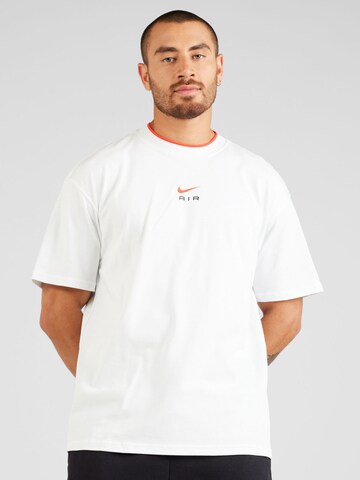 T-Shirt Nike Sportswear en blanc : devant