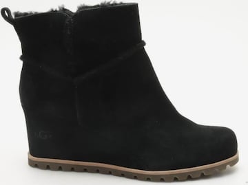 UGG Dress Boots in 42 in Black: front