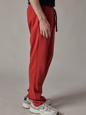 OWN Off With Nature Regular Broek 'Joggers Dritti' in Rood