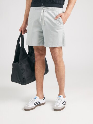 HOLLISTER Regular Shorts in Grau: Vorderseite