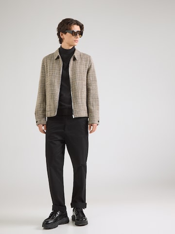 DRYKORN Φθινοπωρινό και ανοιξιάτικο μπουφάν 'RIKKA 2' σε καφέ