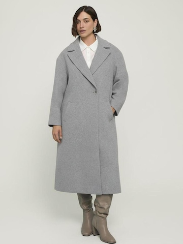 Manteau d’hiver Fiorella Rubino en gris