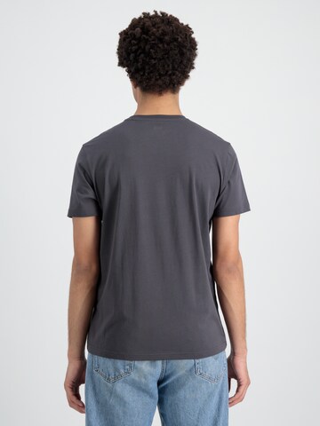 T-Shirt ALPHA INDUSTRIES en gris