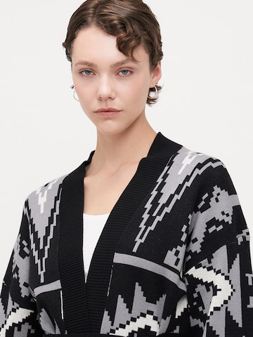 Only Tall Kardigan 'ONLFRIDA' w kolorze czarny