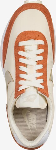 Nike Sportswear Platform trainers 'Daybreak' in Orange