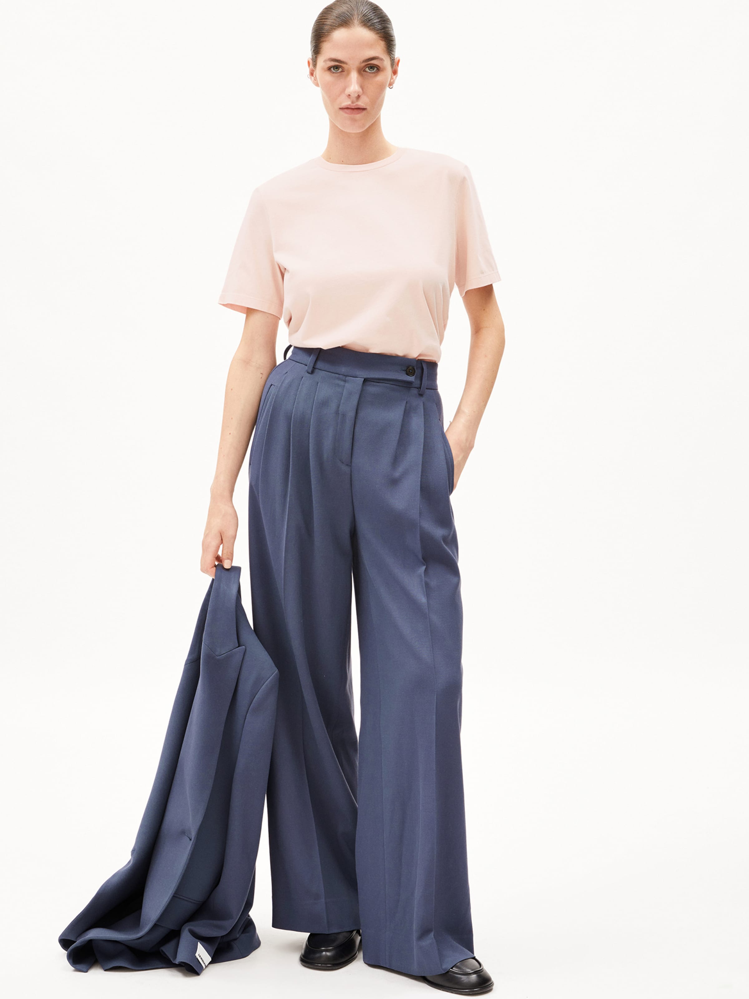 ARMEDANGELS Shirt ' LUALAA ' in Roze: voorkant