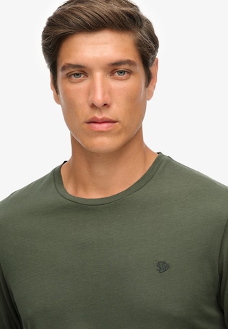 T-Shirt 'Essential' Superdry en vert