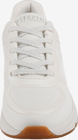 SKECHERS Sneakers in White