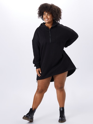 Urban Classics Sweatshirt in Black: front