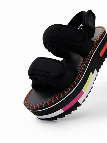 Sandales 'Rainbow' Desigual en noir