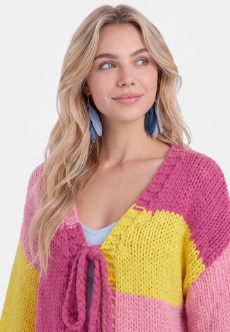 IZIA - Cárdigan en amarillo