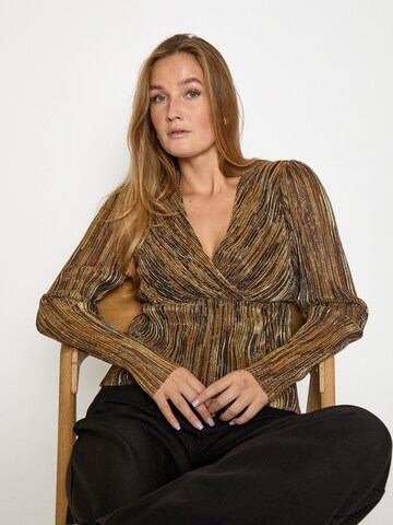 Peppercorn Top 'Renee' in Goud