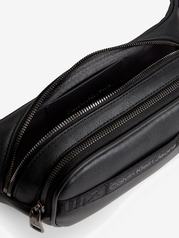 Calvin Klein Jeans - Bolsa de cintura em preto