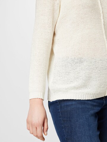 Pullover 'FOXY' di ONLY Carmakoma in bianco