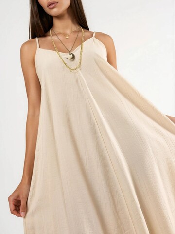 Busem - Vestido em bege