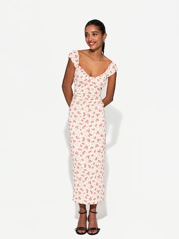 Bershka Summer dress in White: front