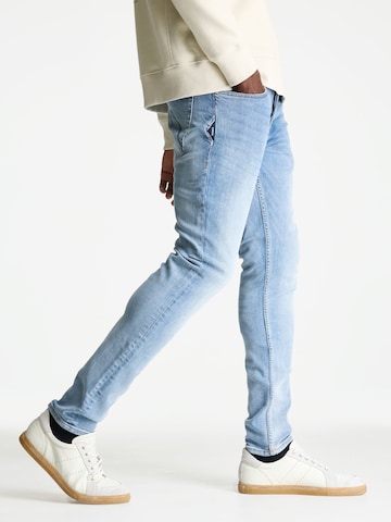 Coupe slim Jean 'Carter Brisk' CHASIN' en bleu