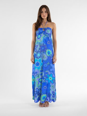 Introvertie VIENNA - Vestido de verano 'Forgot About You Halter Maxi Dress' en azul: frente