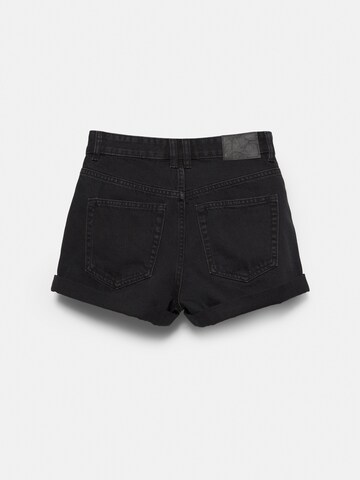 Pull&Bear Baggy Shorts in Schwarz