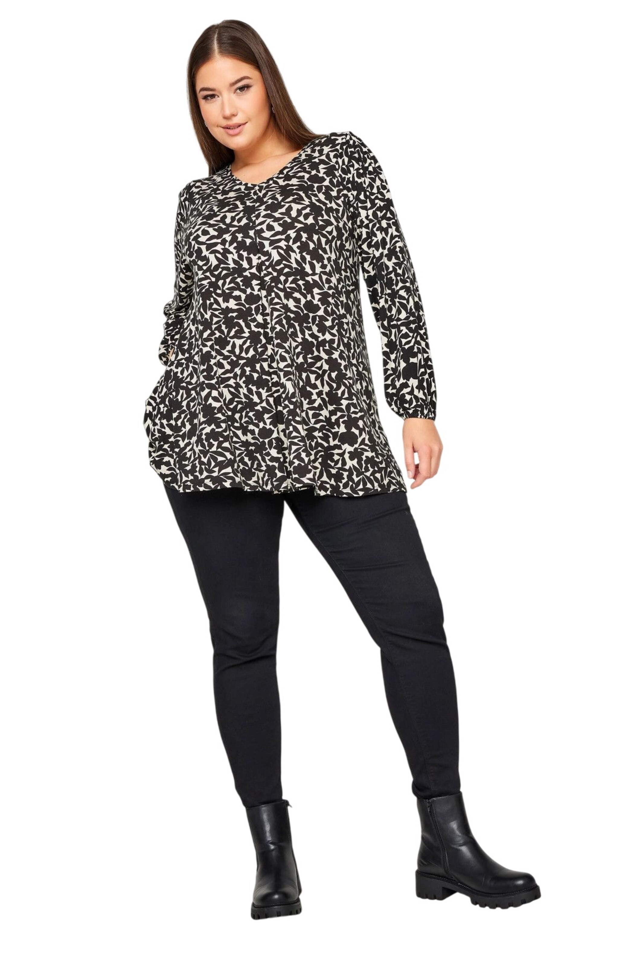 Stil Diva Blouse in Black