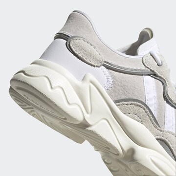 ADIDAS ORIGINALS Кроссовки 'Ozweego' в Серый