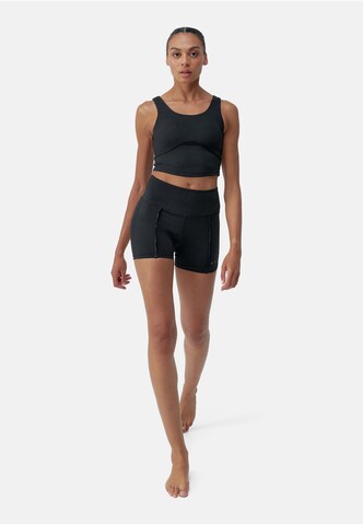Haut de sport 'Sayani' Born Living Yoga en noir