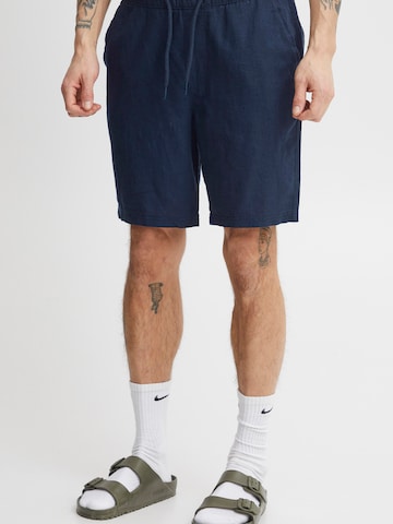 !Solid Regular Chino Pants 'Aurelius' in Blue: front