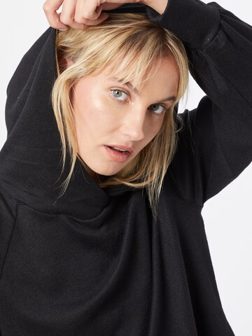 Sweat-shirt 'ELCOS EMMA' ONLY en noir