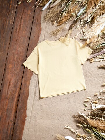 Kendall for ABOUT YOU - Camiseta 'Ashley' en amarillo