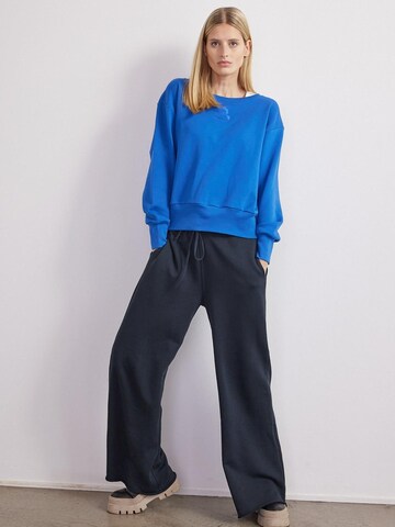 BEARTH Sweatshirt in Blue